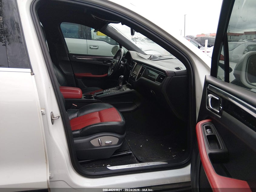 2015 PORSCHE MACAN auction photo 5