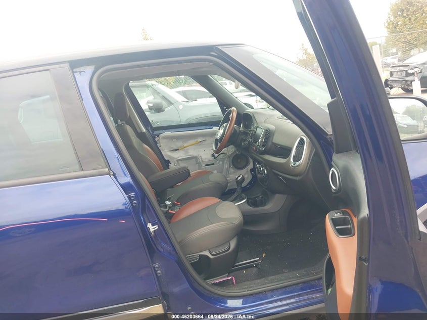 FIAT 500L 2015 VIN ZFBCFADH9FZ032602