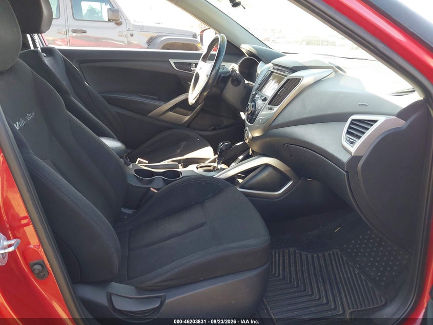 HYUNDAI VELOSTER 2013 VIN KMHTC6AD0DU142044