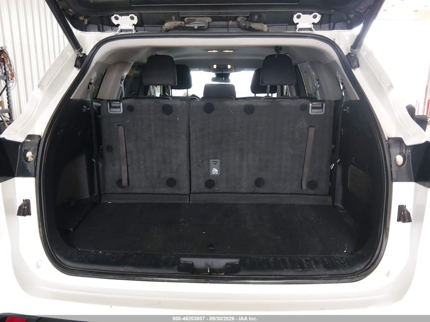 TOYOTA HIGHLANDER - zdjęcie 16