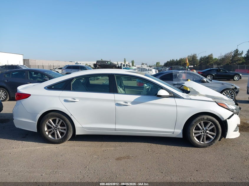 2016 HYUNDAI SONATA 2.4L SE · Фото 12