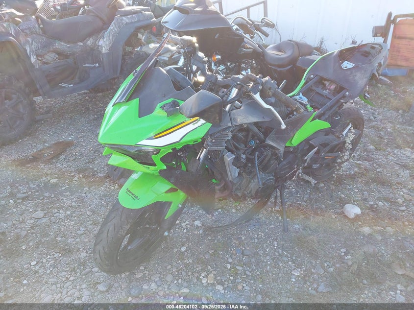 KAWASAKI EX500 2025