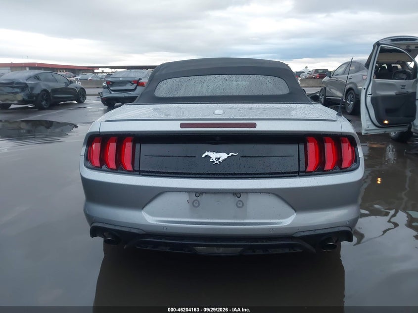 FORD MUSTANG - zdjęcie 16