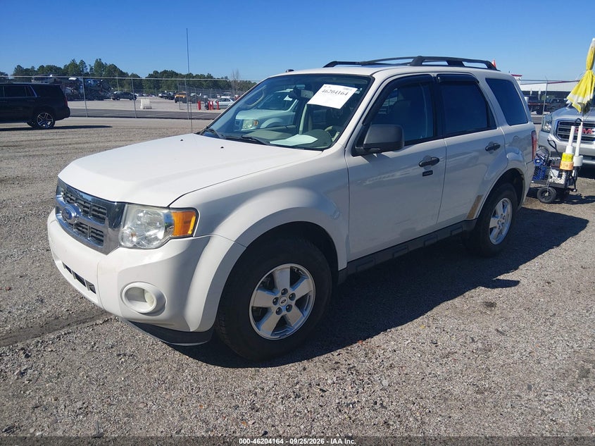 Vin: 1fmcu9dg1cka81138, lot: 46704077, ford escape xlt 20122