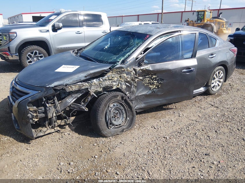 2015 Nissan Altima, Left Side, IAAI, VIN 1N4AL3AP7FN317025 — photo 2