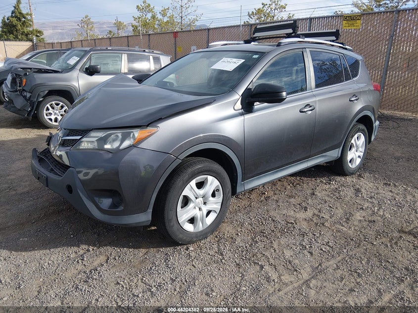2014 Toyota Rav4 Le, Right Front, IAAI, VIN JTMBFREV8EJ005318 — photo 2