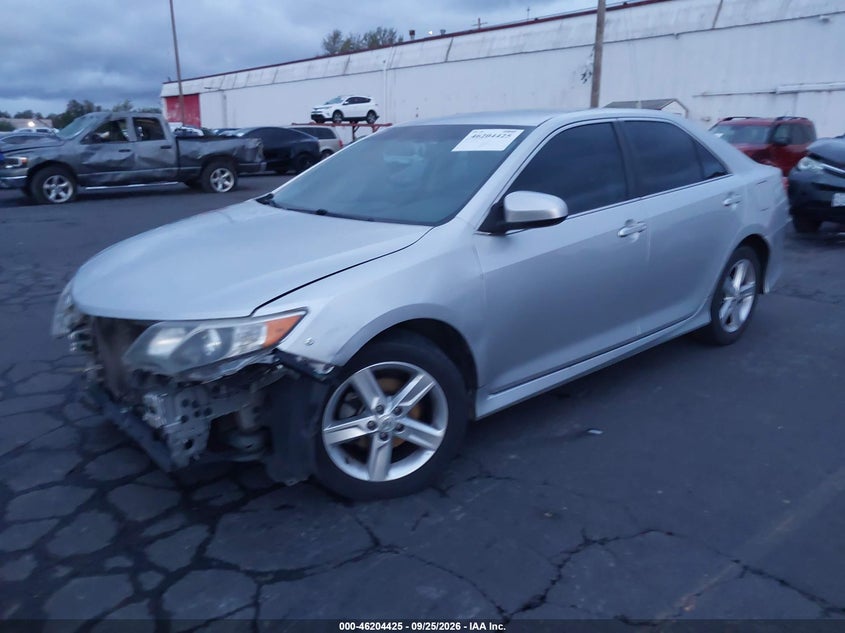 Vin: 4t1bf1fk4du297564, lot: 46704337, toyota camry se 20132