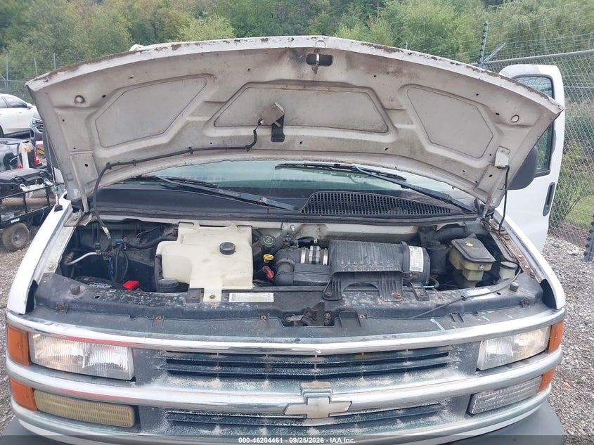 CHEVROLET EXPRESS 2002 VIN 1GAHG39R121171718