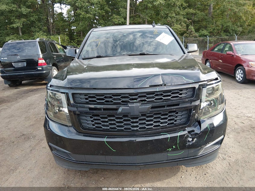 CHEVROLET SUBURBAN - zdjęcie 12