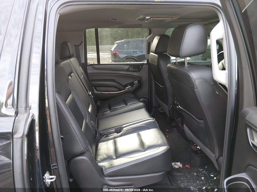 CHEVROLET SUBURBAN - zdjęcie 8