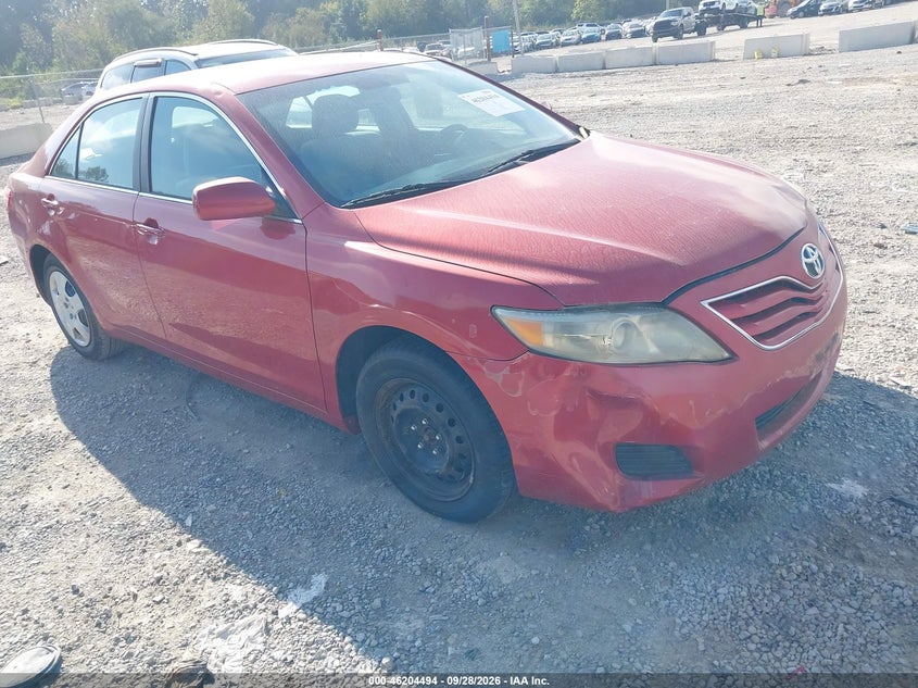 Фото 1 - TOYOTA CAMRY