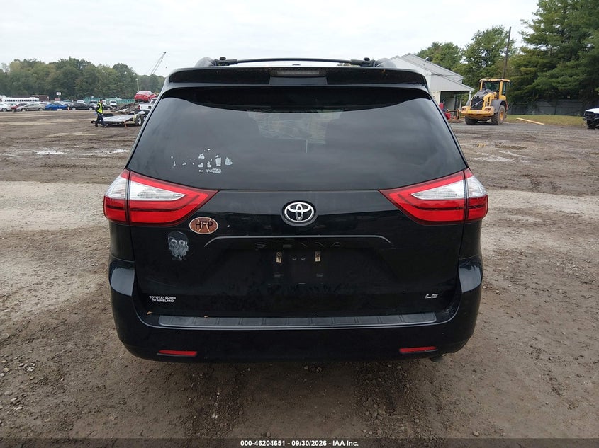 TOYOTA SIENNA - zdjęcie 15