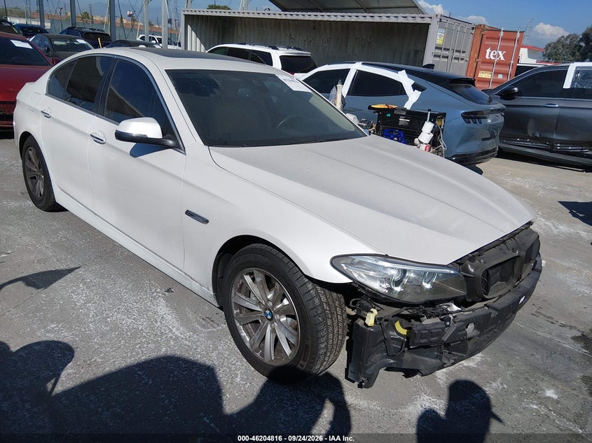 Vin: wba5a5c53fd516424, lot: 46704729, bmw 528i 2015 img_1