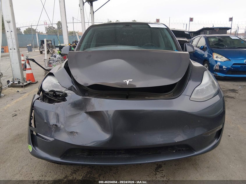 TESLA MODEL Y - zdjęcie 12