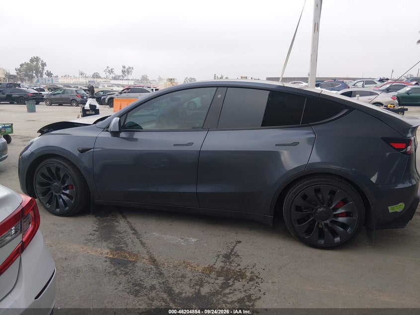 TESLA MODEL Y - zdjęcie 14