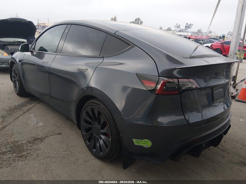 TESLA MODEL Y - zdjęcie 3