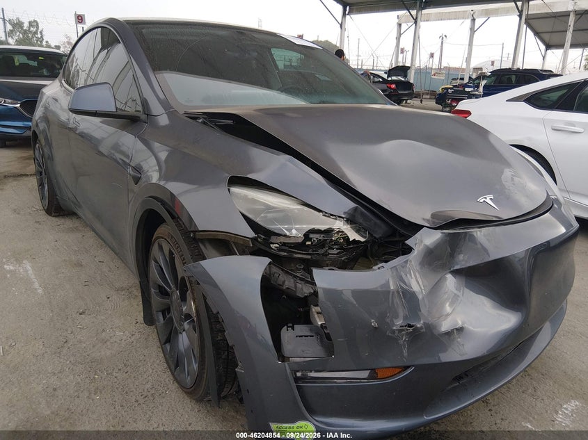 TESLA MODEL Y - zdjęcie 6