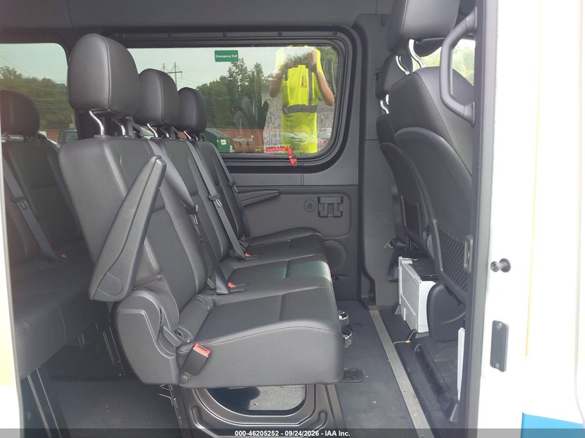 Vin: w1z4efhyxnp451314, lot: 46705164, mercedes-benz sprinter 2500 standard roof v6 20223