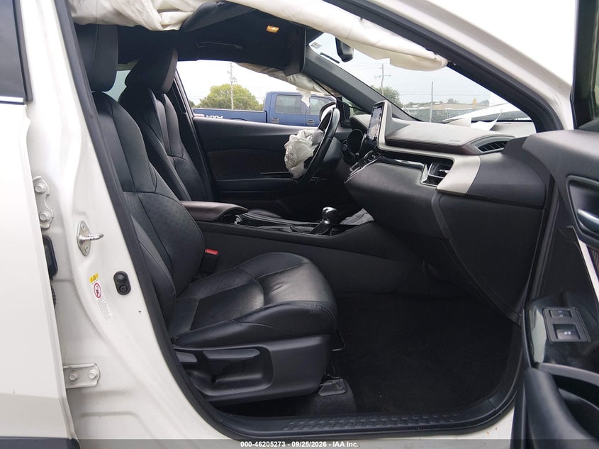TOYOTA C-HR - zdjęcie 5
