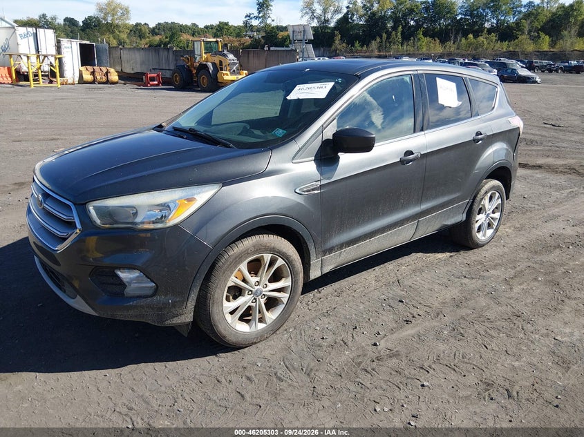 Vin: 1fmcu9g98hub04214, lot: 46705215, ford escape se 20172