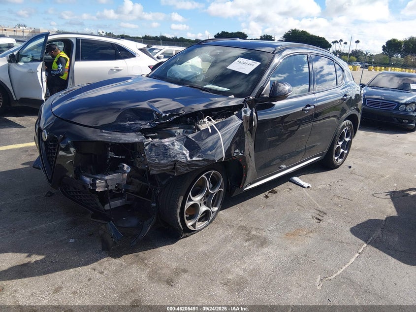 Vin: zaspakan4s7d95724, lot: 46705403, alfa romeo stelvio sprint awd 20252