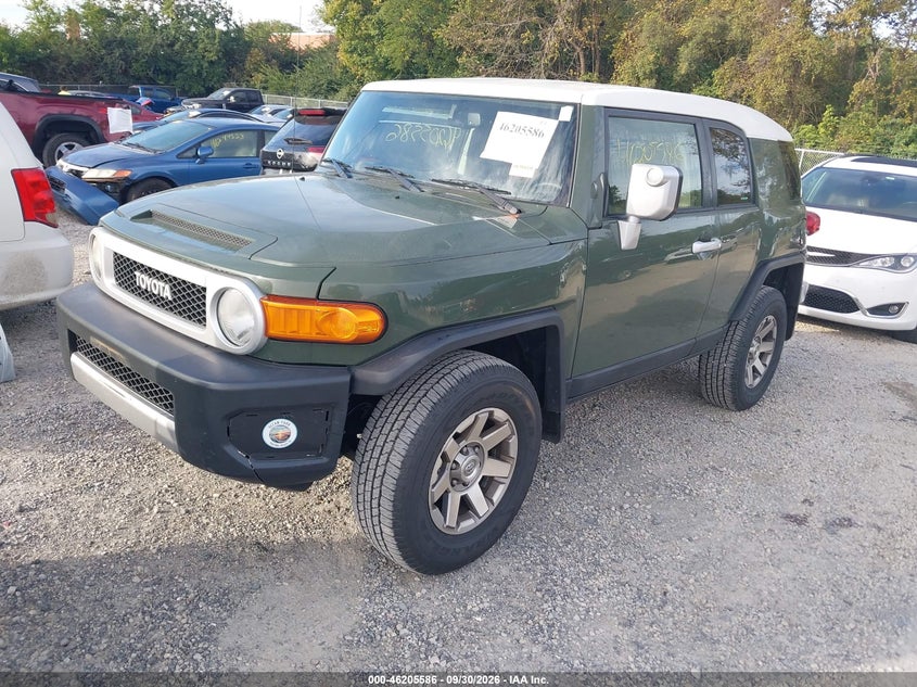 Фото 2 - TOYOTA FJ CRUISER
