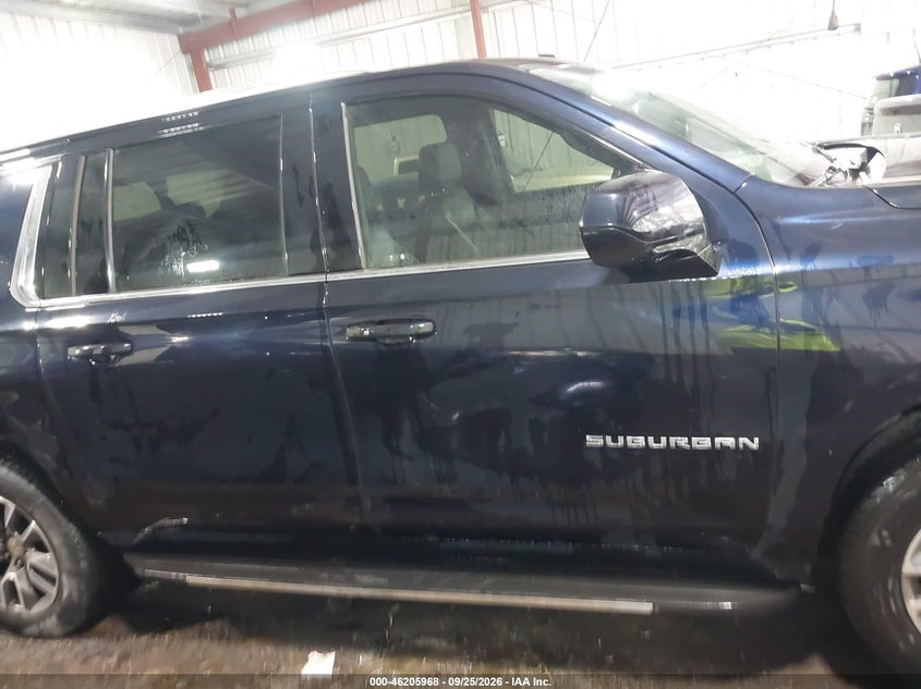 CHEVROLET SUBURBAN - zdjęcie 14