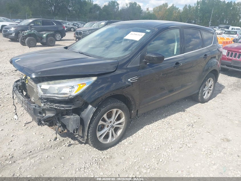 Vin: 1fmcu9gd3hue39336, lot: 46706081, ford escape se 20172