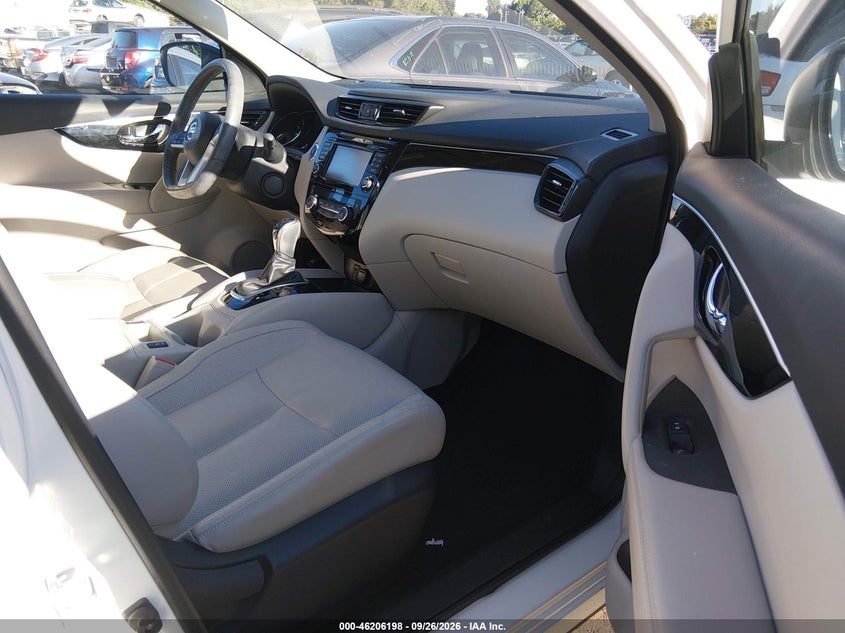 NISSAN ROGUE SPORT 2017 VIN JN1BJ1CP0HW008292
