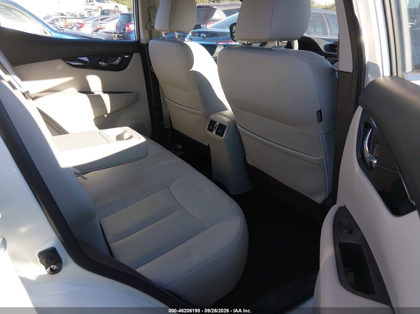 NISSAN ROGUE SPORT 2017 VIN JN1BJ1CP0HW008292