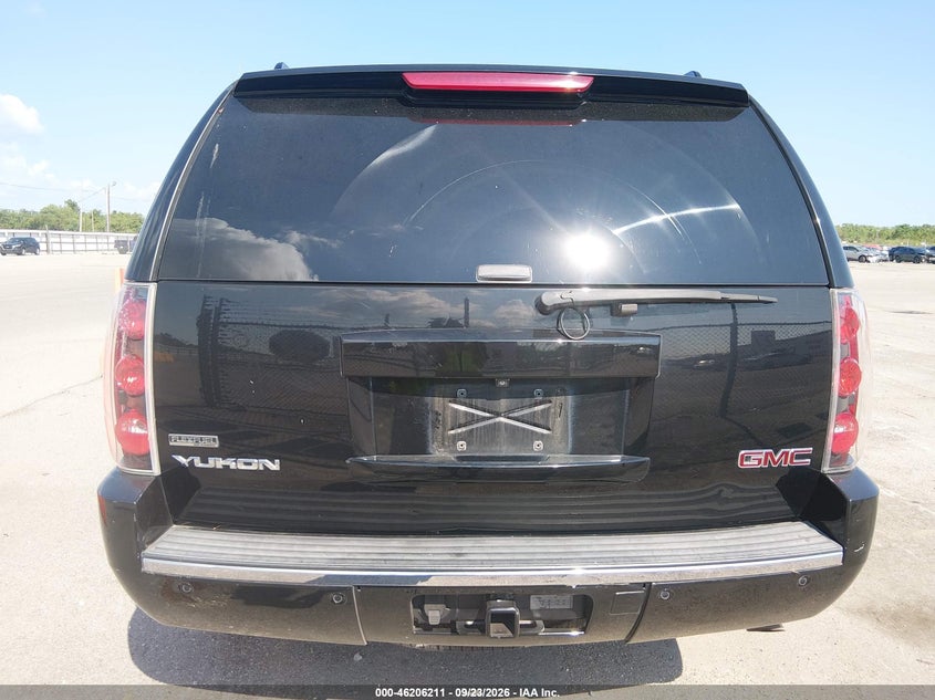 2011 GMC YUKON DENALI · Фото 16