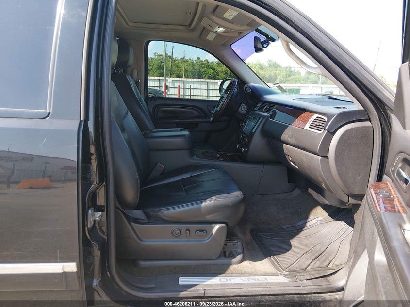 2011 GMC YUKON DENALI · Фото 5