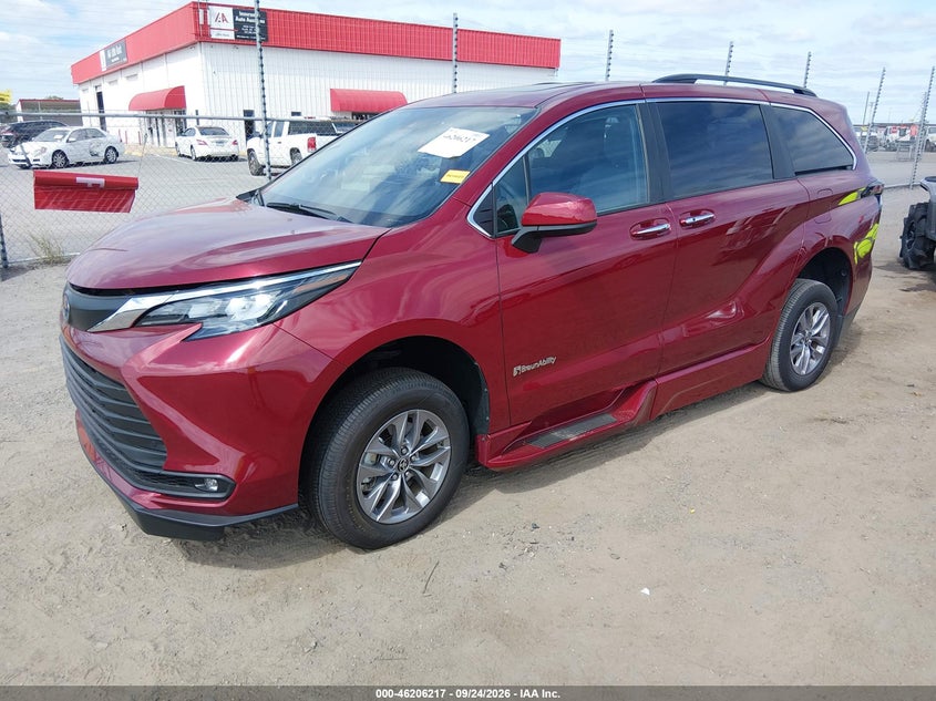 Vin: 5tdjrkec0ss242733, lot: 46706129, toyota sienna xle 20252