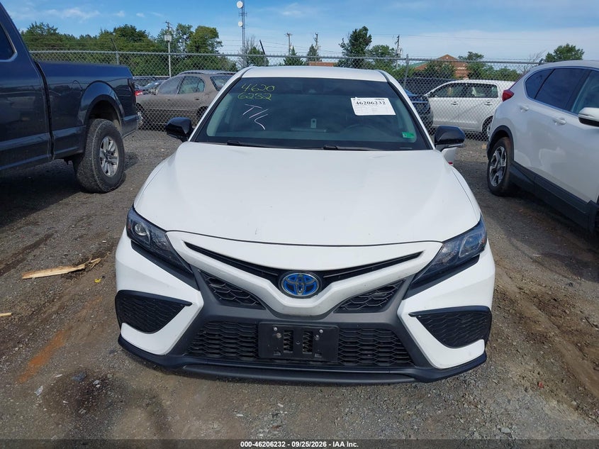 TOYOTA CAMRY HYBRID - zdjęcie 13