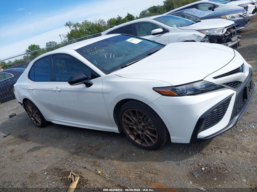 TOYOTA CAMRY HYBRID - zdjęcie 14