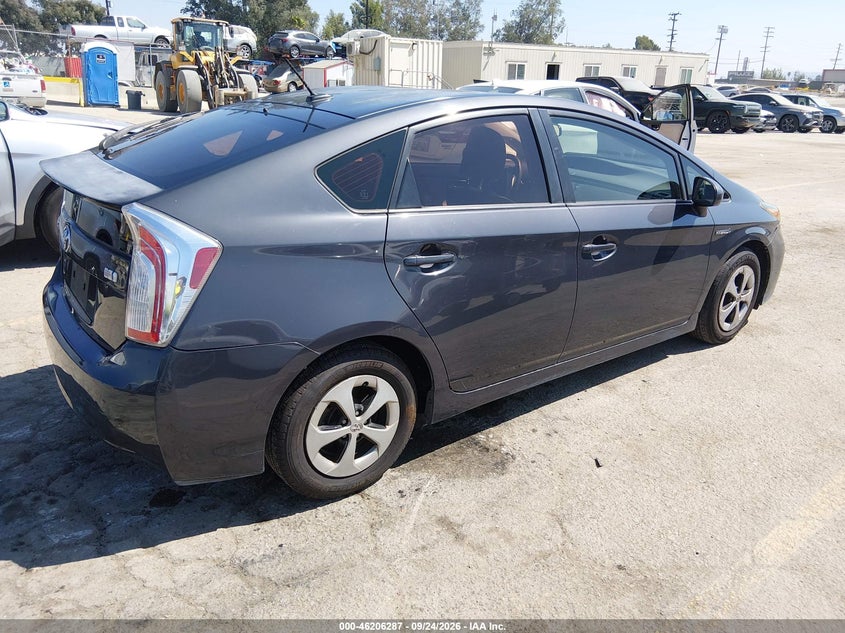 Vin: jtdkn3du1e1745592, lot: 46706199, toyota prius three 20144