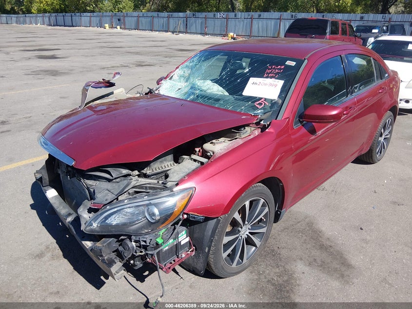 Vin: 1c3ccbcg0dn701935, lot: 46706300, chrysler 200 limited 20132