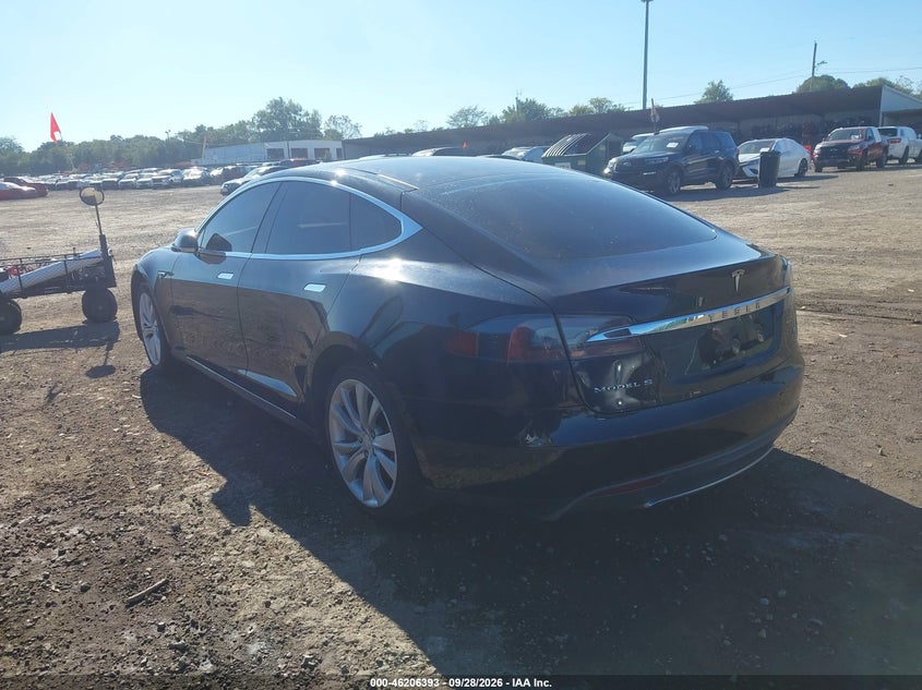 Vin: 5yjsa1s1xefp44943, lot: 46706305, tesla model s 60 kwh battery 20143