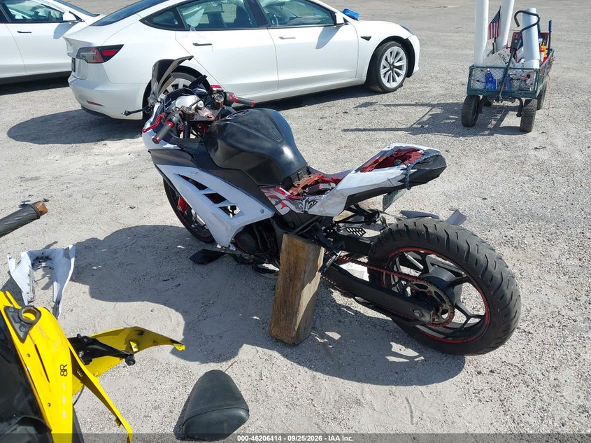 KAWASAKI EX300 2014