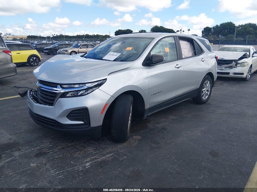 2022 CHEVROLET EQUINOX LS · Photo 2