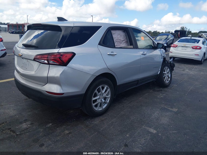 2022 CHEVROLET EQUINOX LS · Photo 4