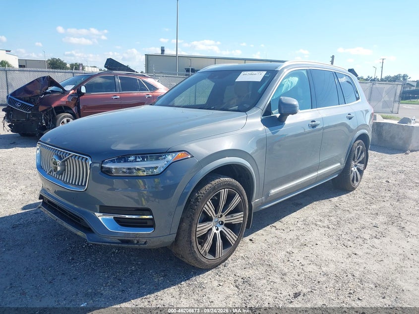 VOLVO XC90 - zdjęcie 2
