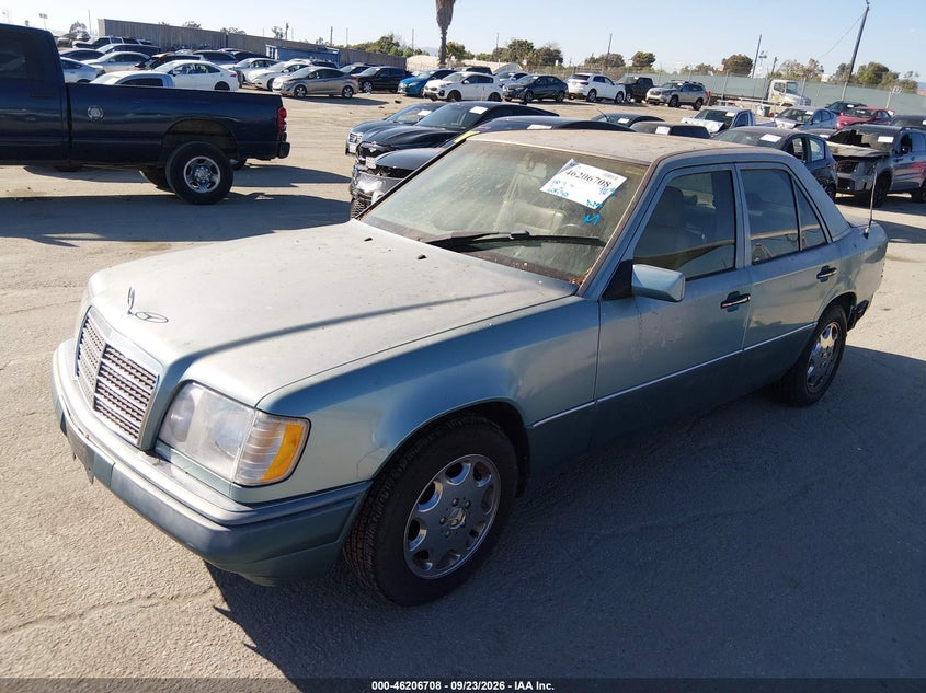MERCEDES-BENZ E 1994 VIN WDBEA32E4RC049340