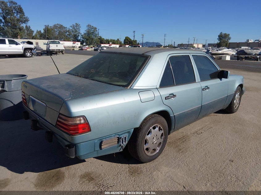 MERCEDES-BENZ E 1994 VIN WDBEA32E4RC049340