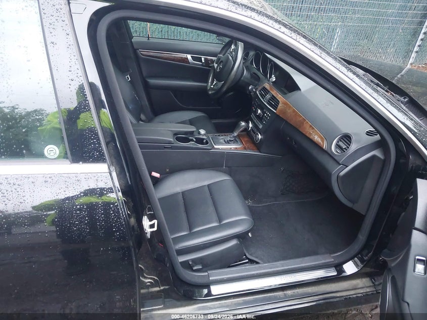2014 MERCEDES-BENZ C 250 auction photo 5