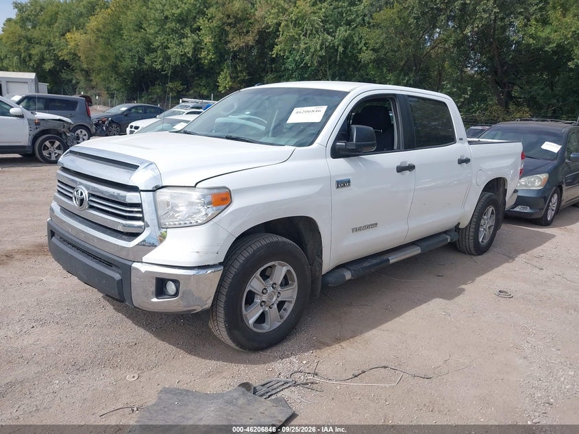 2017 Toyota Tundra, Normal Wear & Tear, IAAI, VIN 5TFDW5F10HX614983 — photo 2