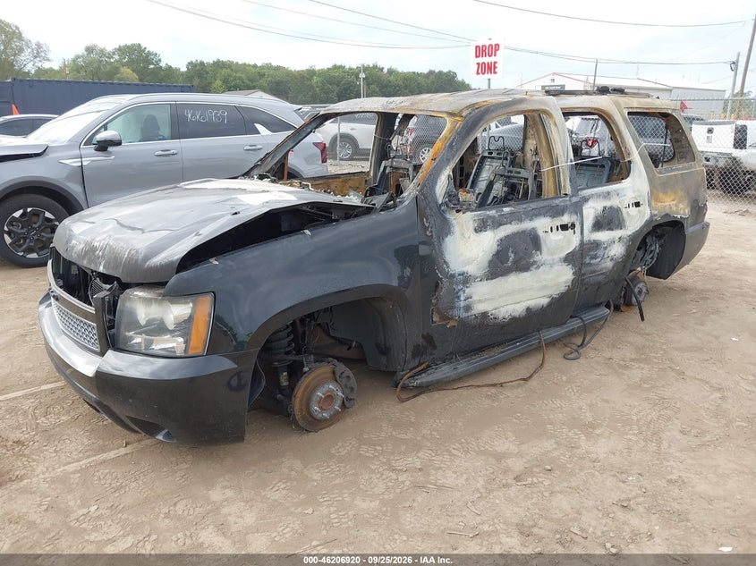 2014 Chevrolet Tahoe, Повністю згоріле, IAAI, VIN 1GNSCCE01ER170923 — фото 2