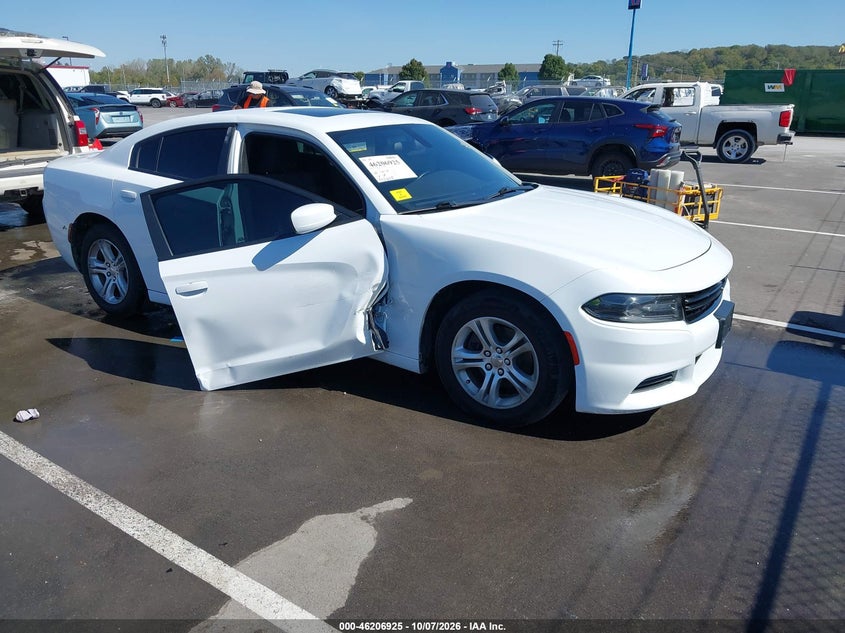 Vin: 2c3cdxbg9lh135471, lot: 46706837, dodge charger sxt rwd 20201