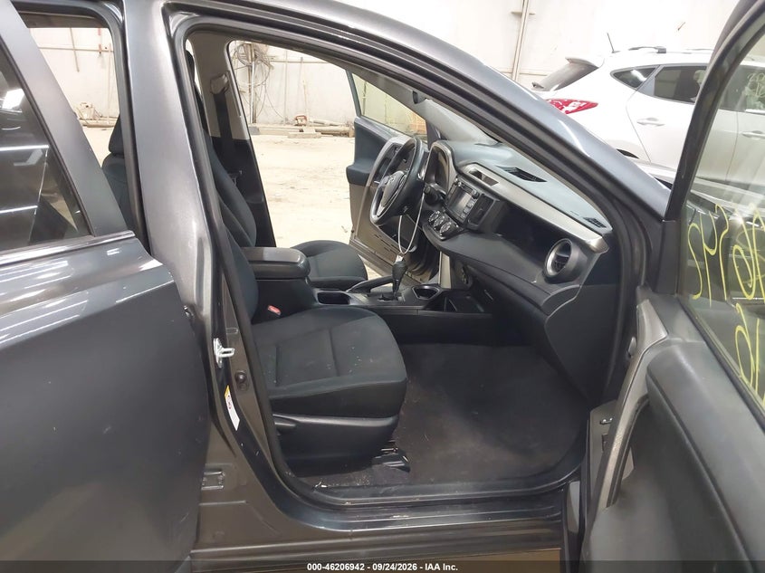 TOYOTA RAV4 - zdjęcie 5