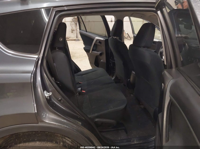 TOYOTA RAV4 - zdjęcie 8